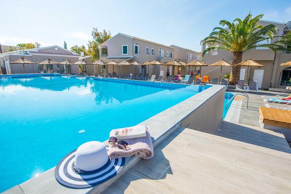 Ninos Hotel Amour Holiday Resort